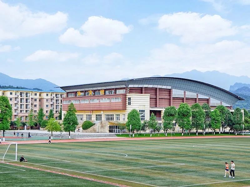 四川唯一专业外国语高校面向江苏招生77人2021荔枝高校大会