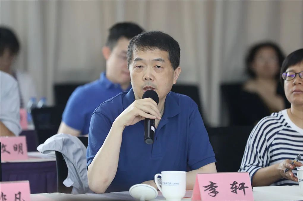 升级版我与主委面对面拉开序幕陈群主委走进中科院上海分院