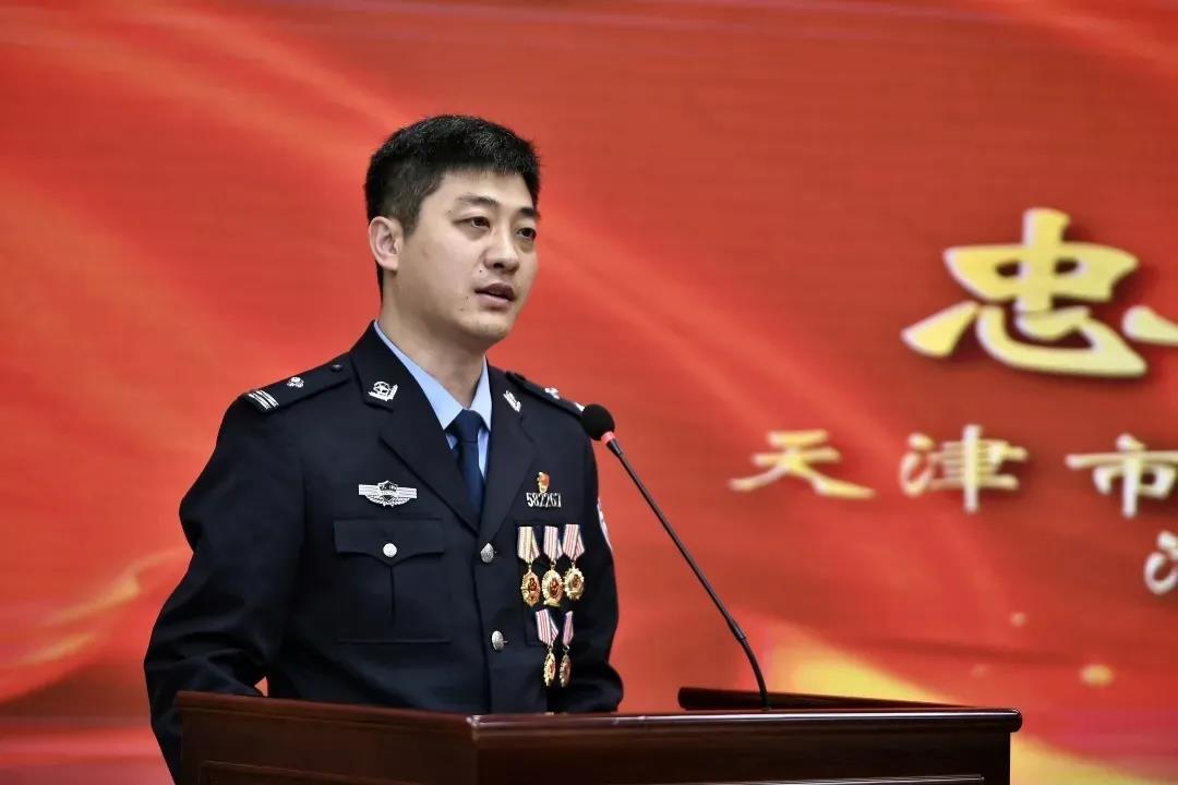 声声不息警心向党红船