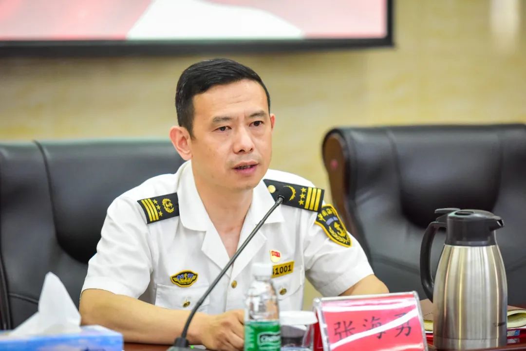 秦皇岛海事局热烈庆祝建党100周年