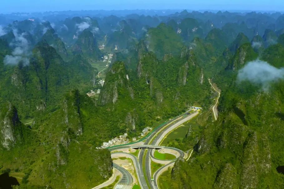 北投人献给党最好的生日礼物①都巴高速公路分段通车啦