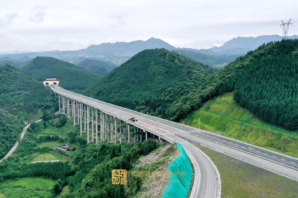 叙威高速是《四川省高速公路网规划(2014-2030)年》规划的20条联络线