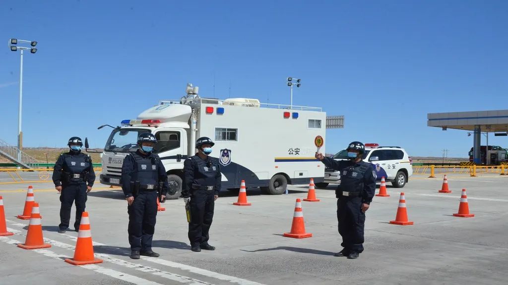 乌力吉边境检查站三项措施扎实开展二线检查验证工作