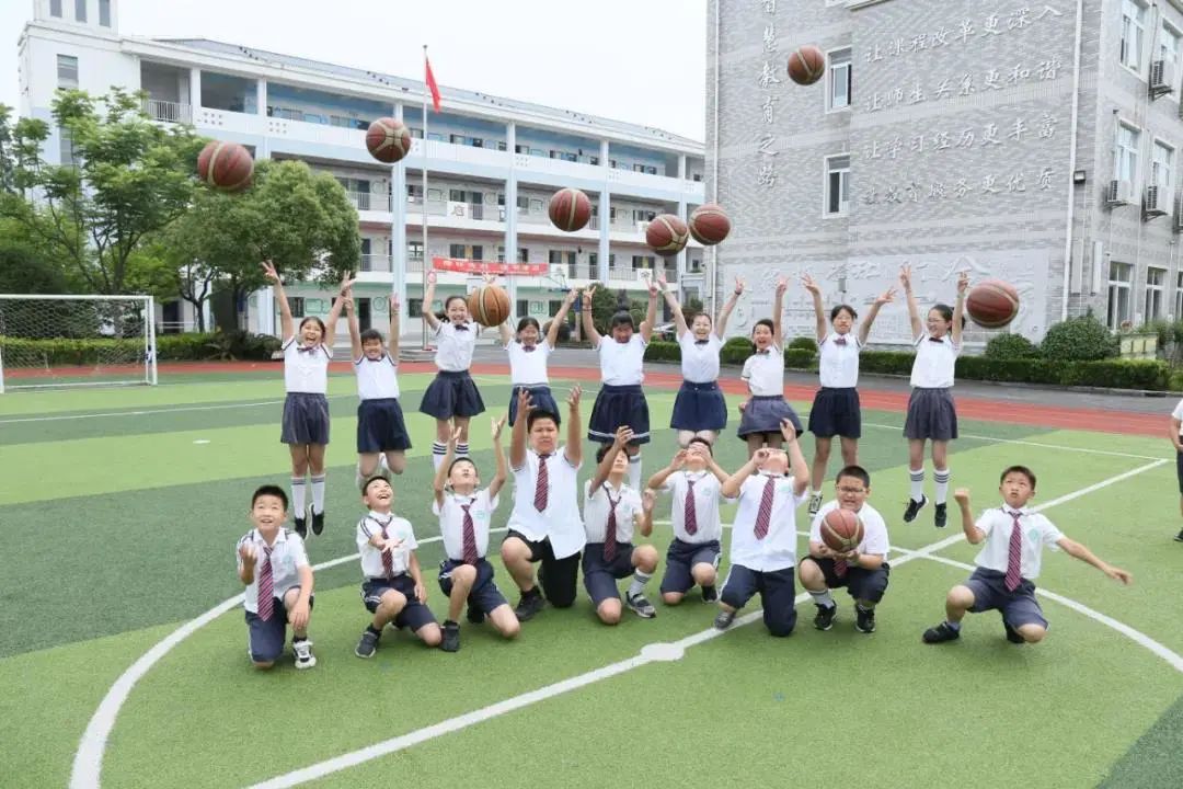 谷陽幼兒園 ## 九亭第五小學 #青浦區# 憶華里幼兒園 ## 鳳溪幼兒