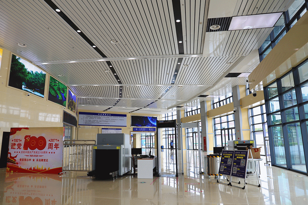 内景曝光打卡长宁超高颜值旅游集散中心