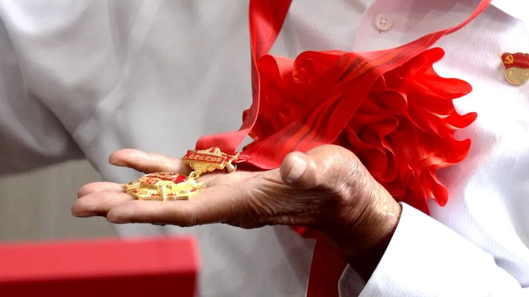 老党员苟玉林岁月老去初心依旧