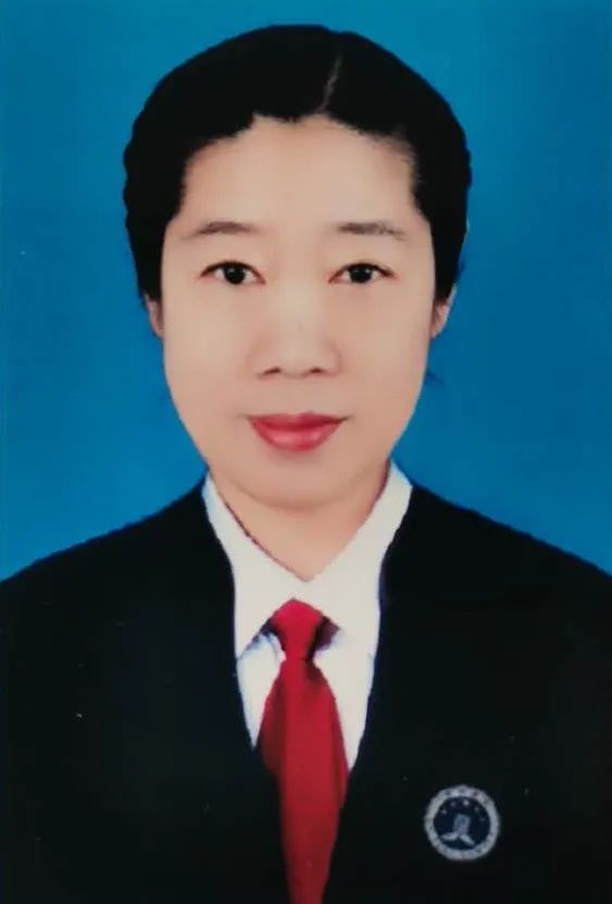 付丽吉林大学经济法专业毕业.