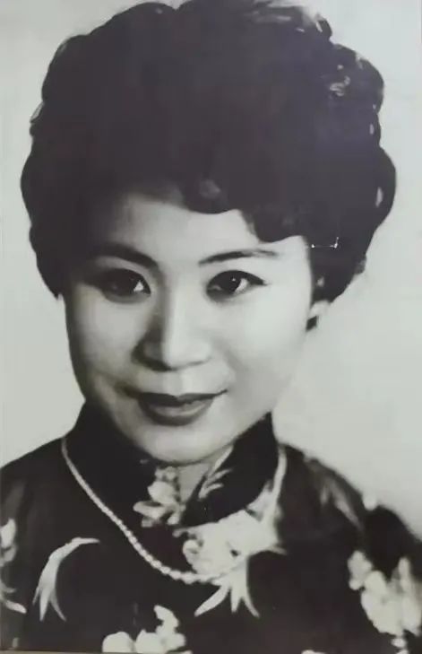 缅怀京剧表演艺术家刘秀荣逝世