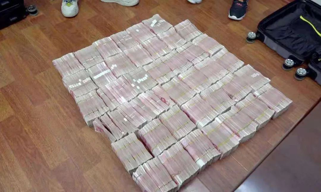 获犯罪嫌疑人8名，带破全国相关案件27起，涉案银行卡资金流水达千万元。