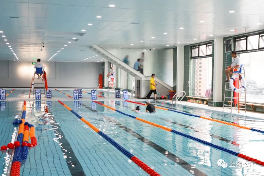 快来凉爽一夏松江的老粮仓里新开游泳馆啦