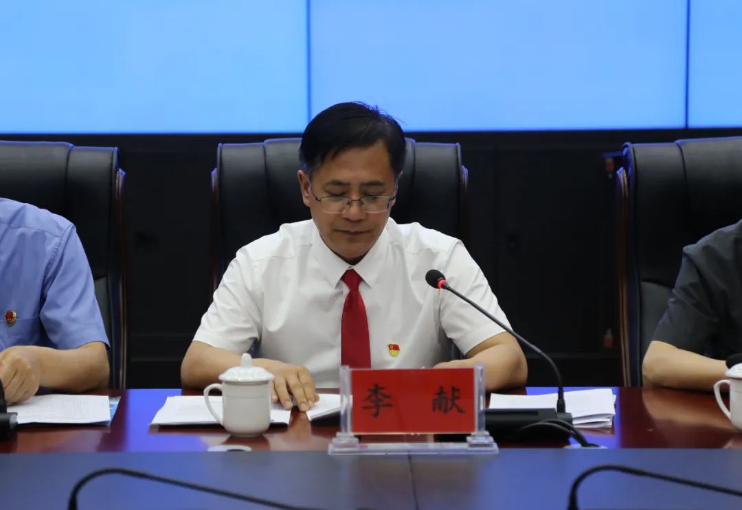 副组长李献主持发布会,县人民检察院检察长张志敏,县司法局局长张晓红