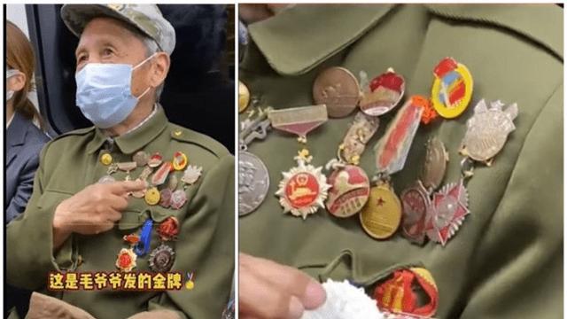 青年早餐9旬老兵挂满勋章坐地铁被围观202174