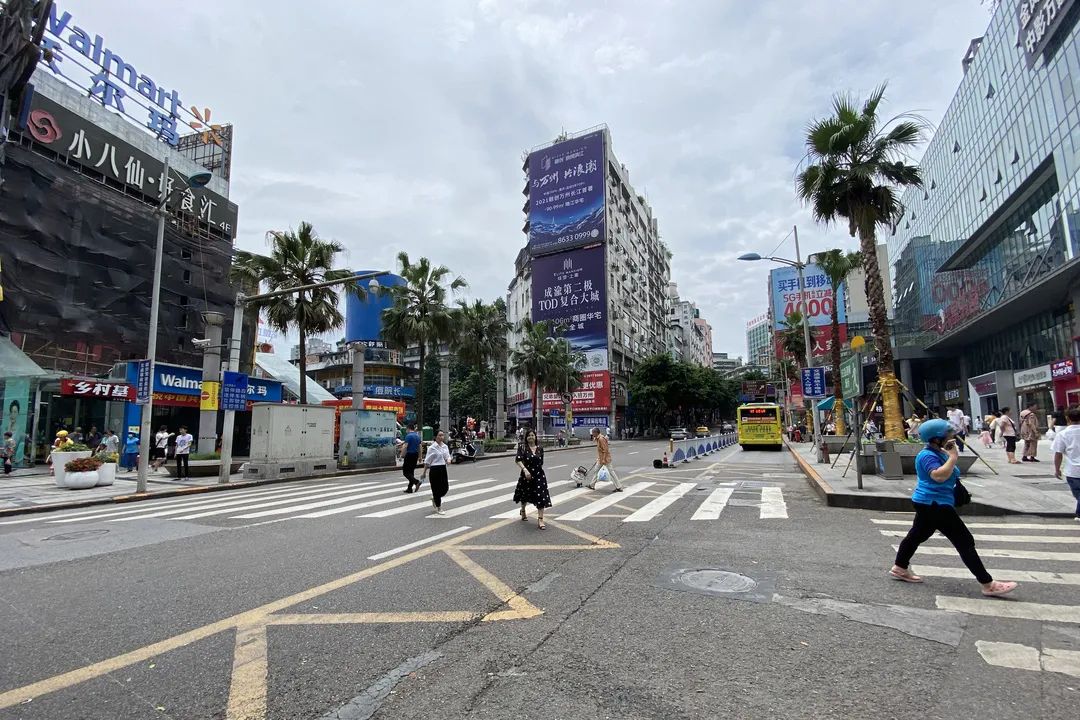 刚在高笋塘,万达拍到的.