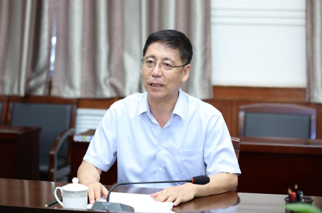 李哲与国家能源集团山西电力有限公司董事长赵剑军一行座谈