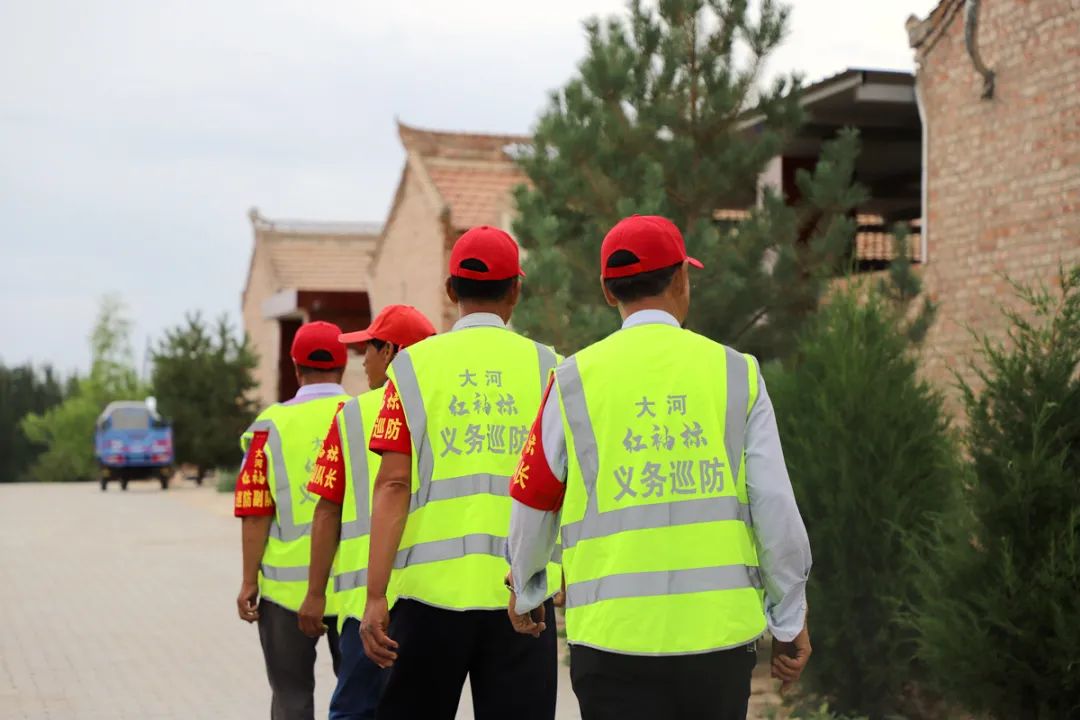 派出所改革红袖标义务巡防助力红寺堡平安乡村建设