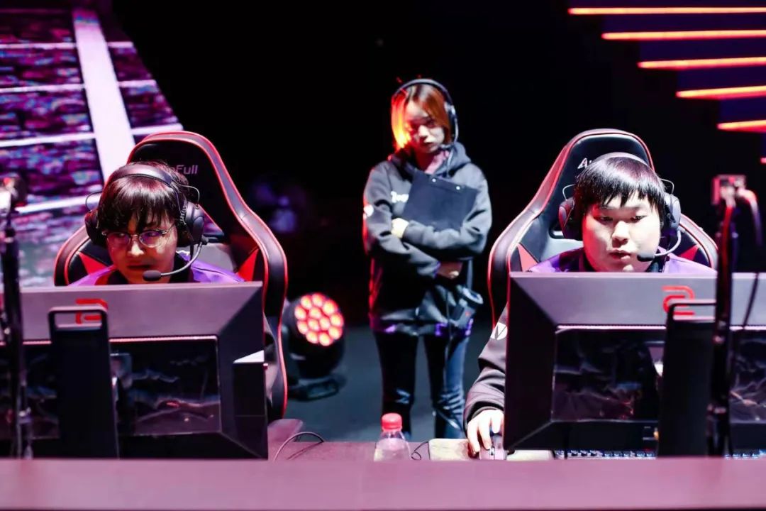 带你了解真实的电竞职业(2)6000人报名仅10人入选,电竞裁判的选拔为何