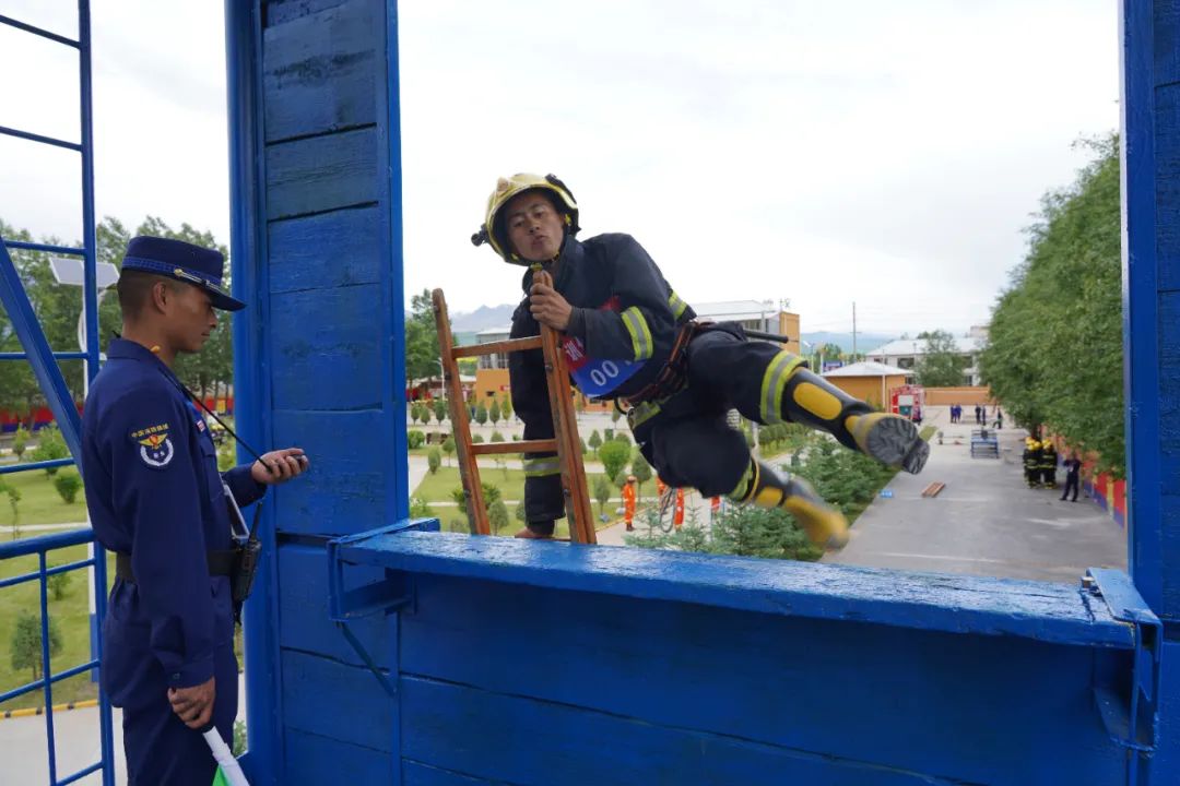 百名新蓝齐绽放比武场上见真章