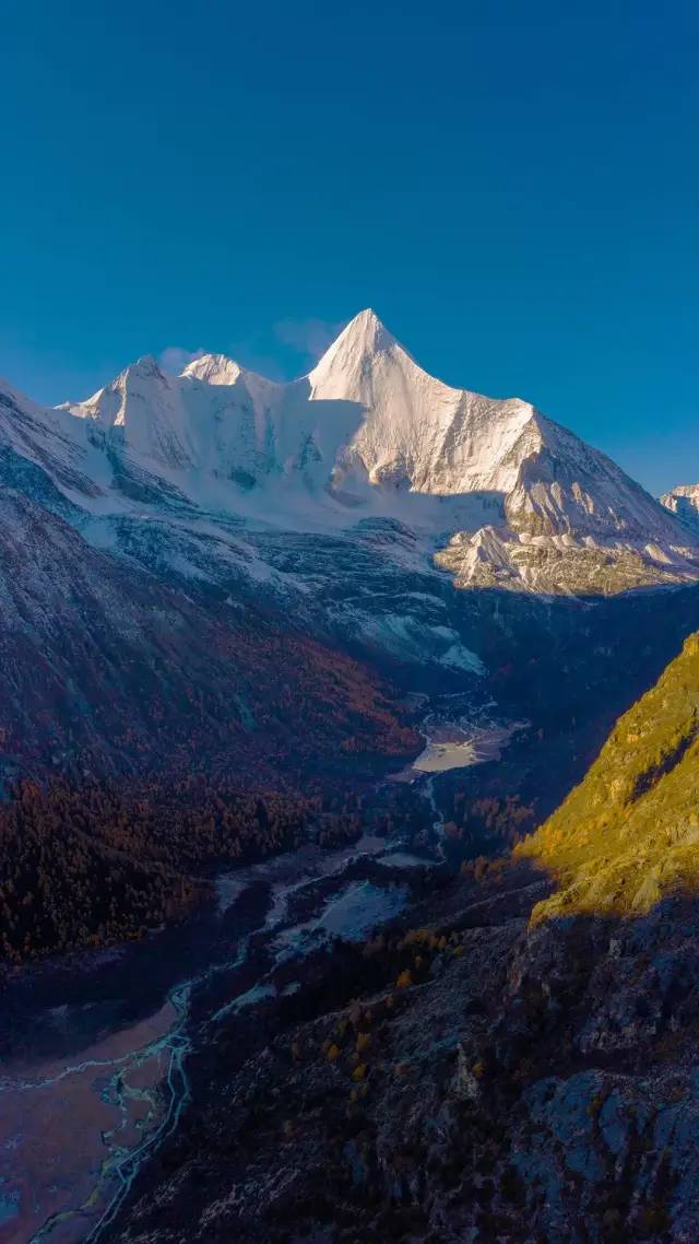丁真的自然笔记纪录片来了这片雪山秘境再也藏不住了