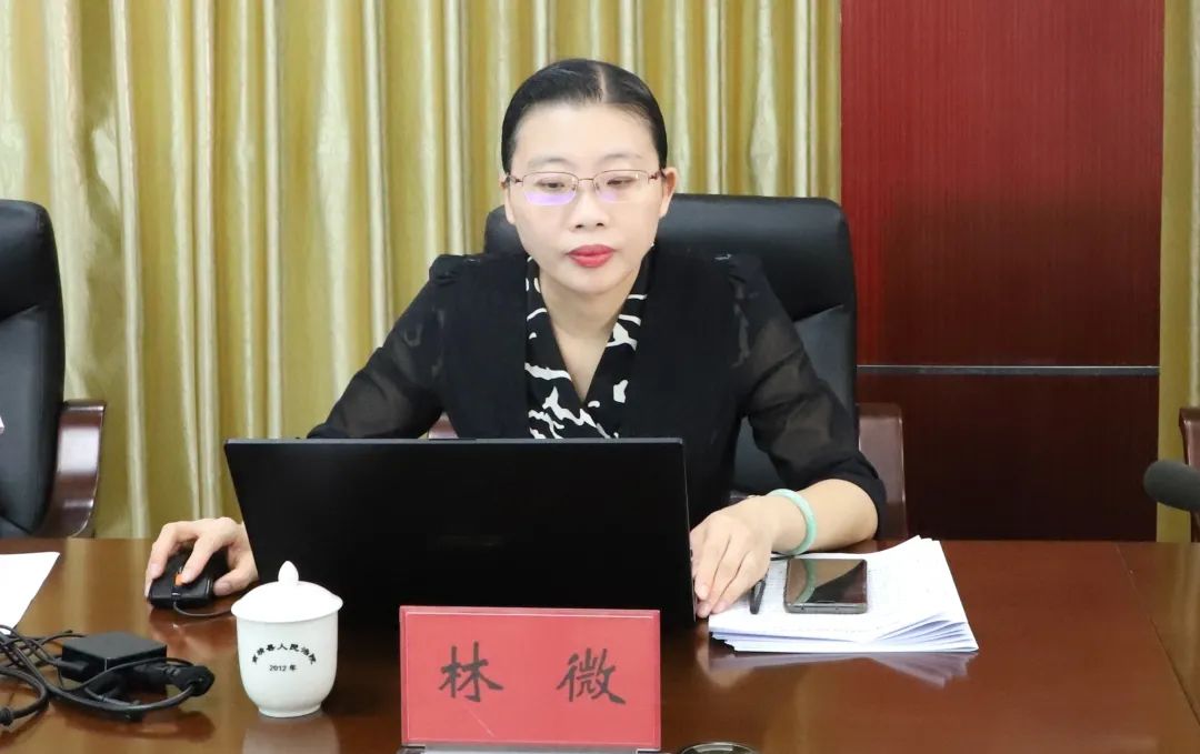 市中院审委会专职委员林微一行到南靖法院指导学术论文写作