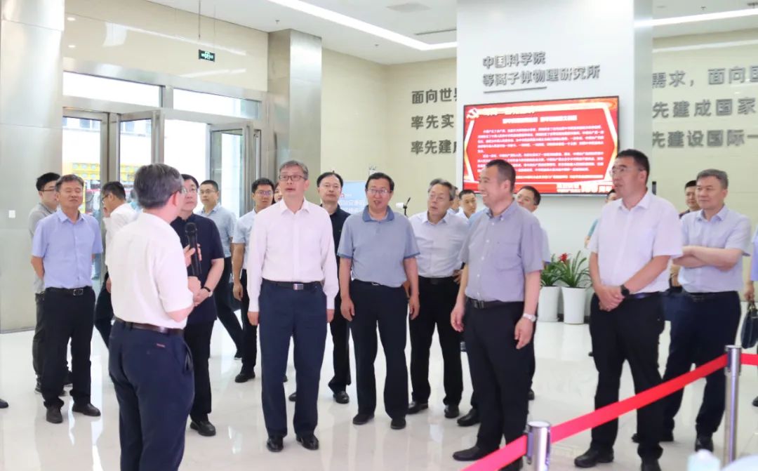 袁洁与安徽省委书记李锦斌省长王清宪座谈共同见证企地双方战略合作