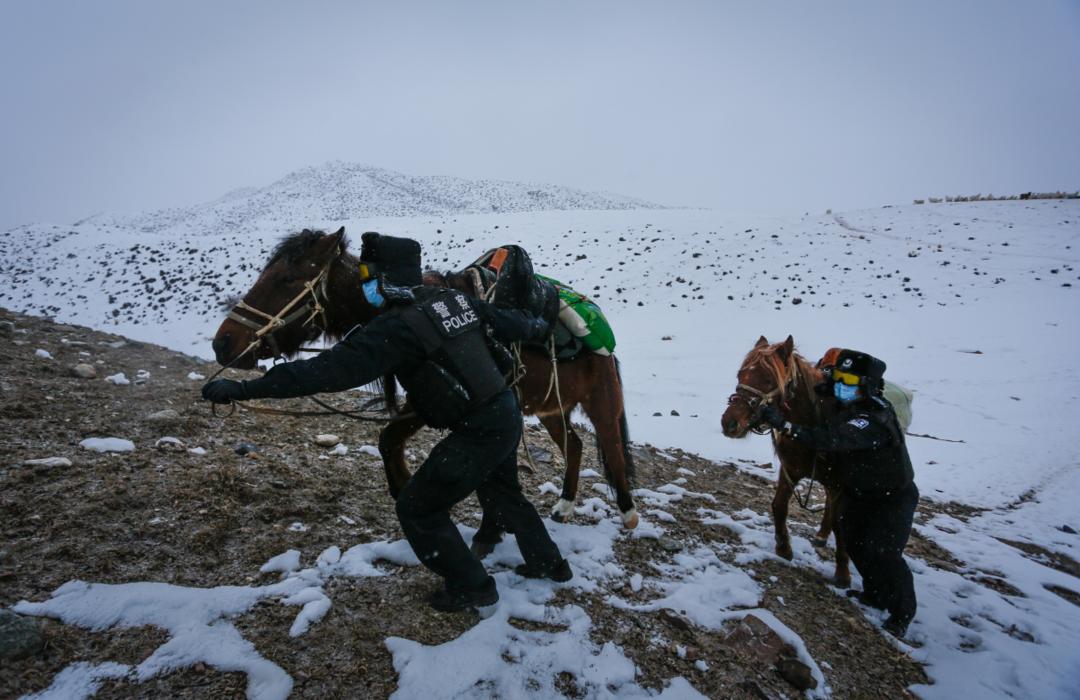我为祖国守边疆阿思里别克卡昝河我回来了