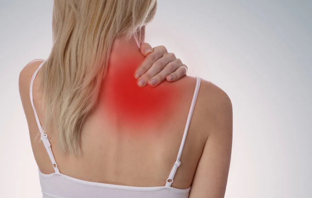 正常背痛跟肺癌引起的背痛有什么区别