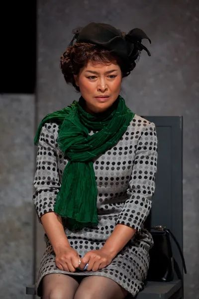 饰 穆勒太太宋茹惠饰 詹姆斯修女丁美婷饰 布兰登·弗林神父周野芒饰