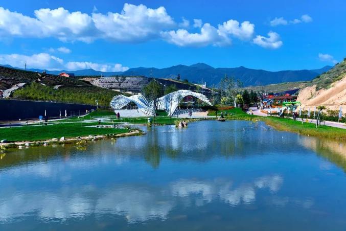 "种"出农闲时光,"建"起黄河美宿,"乐"享乡野生活,榆中县围绕"浪榆中