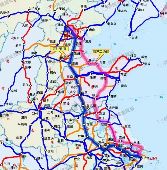 目前 臨沂北高鐵站只建成了一半 只等京滬二線通車 屆時,臨沂北站將