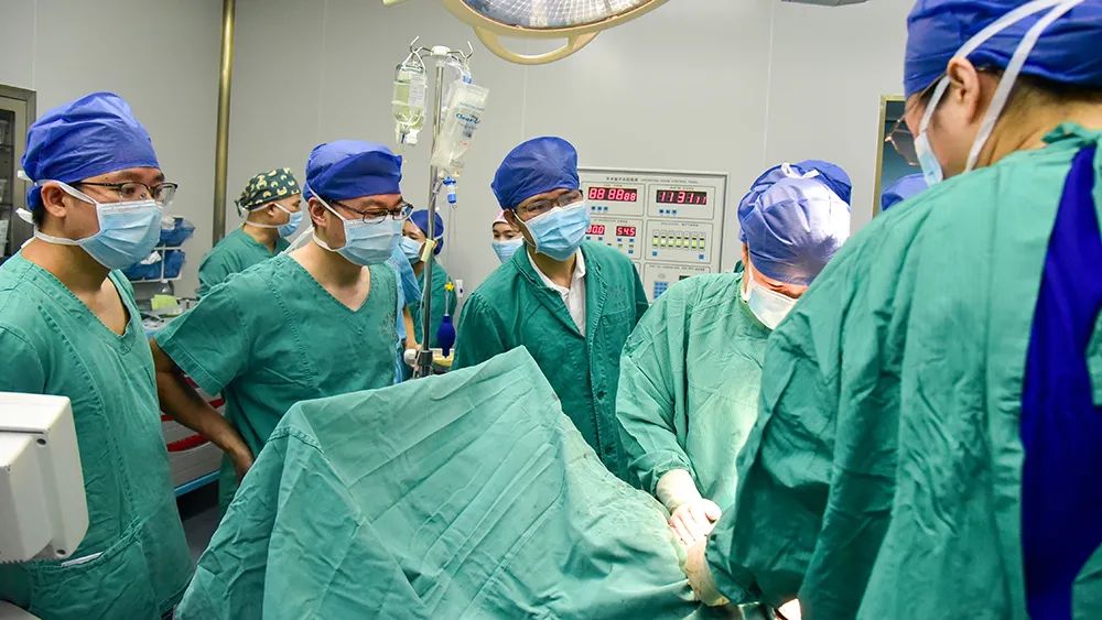 陆晓生院长在现场指导