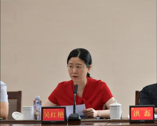 成员,副院长龚成进行了专题汇报,省委政法委,高新区法院,郫都区法院