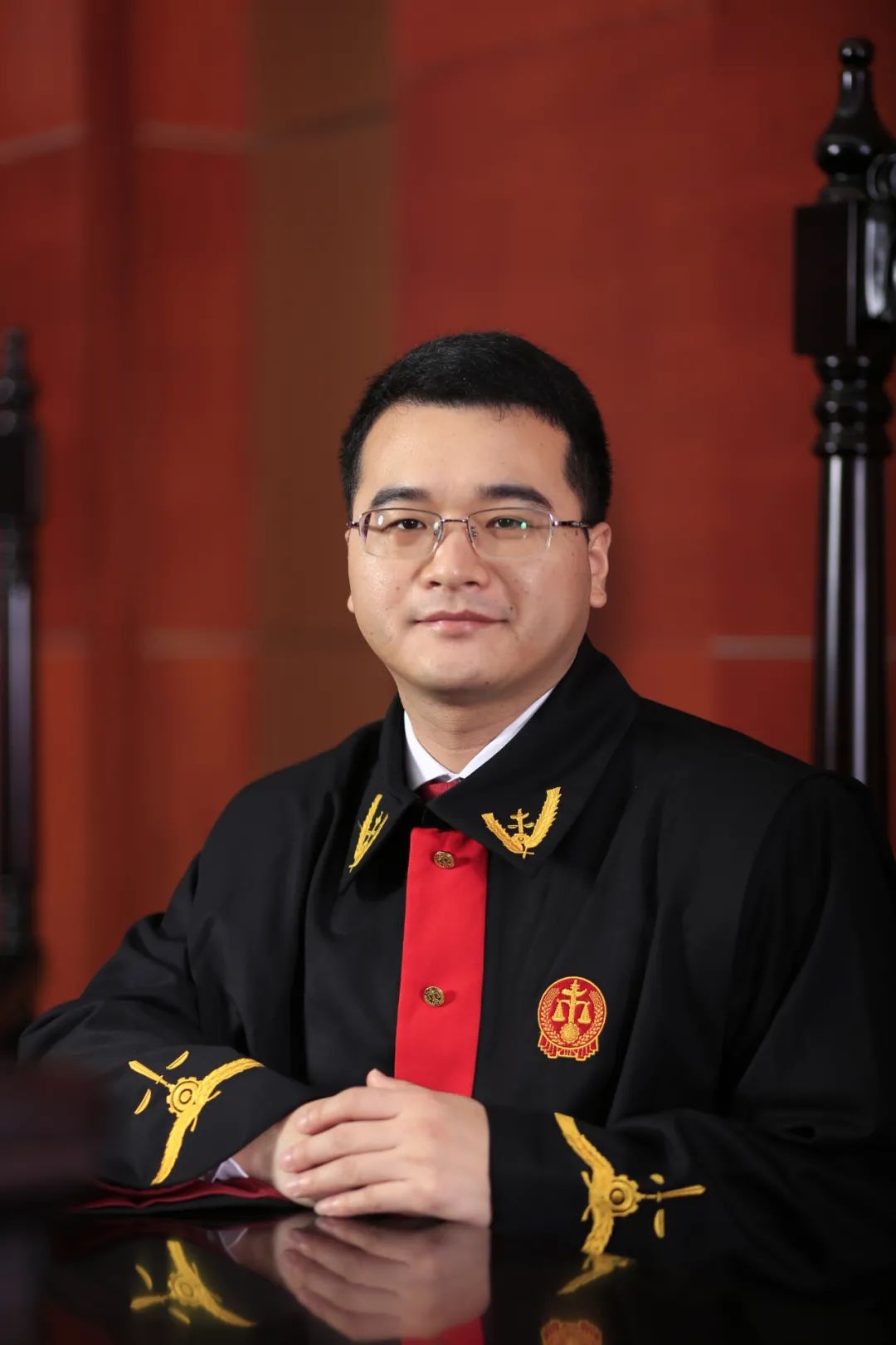 致敬政法英模杨晋广执行战线上的先锋法官