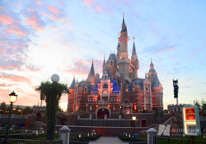 掌上长春                     上海迪士尼乐园迎来了新一轮门票价格