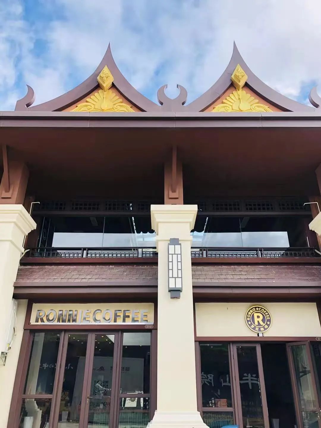 芒市这家咖啡馆堪称脱单指南小姐姐扎堆太养眼