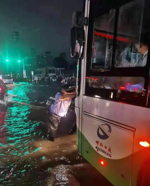 邯郸大暴雨图片