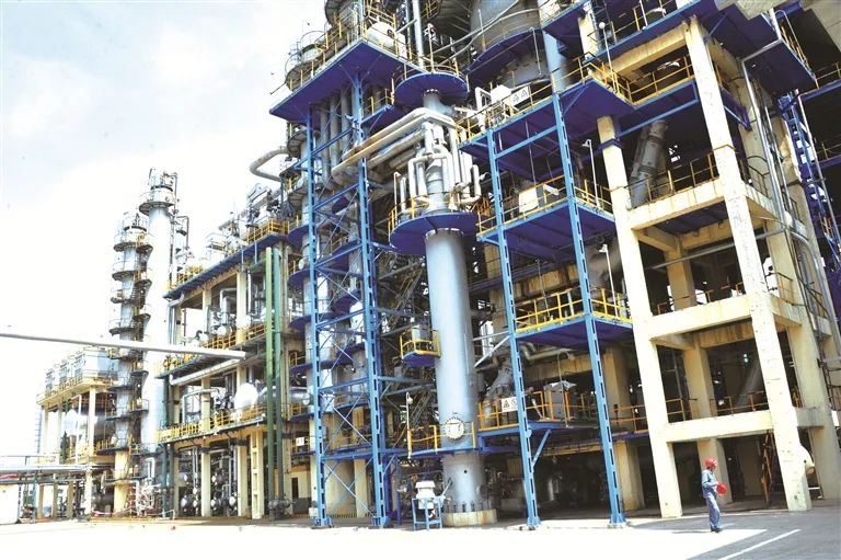 吉化炼油厂催化裂化三车间党支部继承发扬产业精神纪实