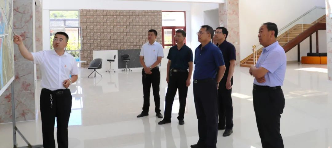 7月9日,县委书记王会雨深入张皋镇和店子镇调研乡村振兴,文化旅游发展