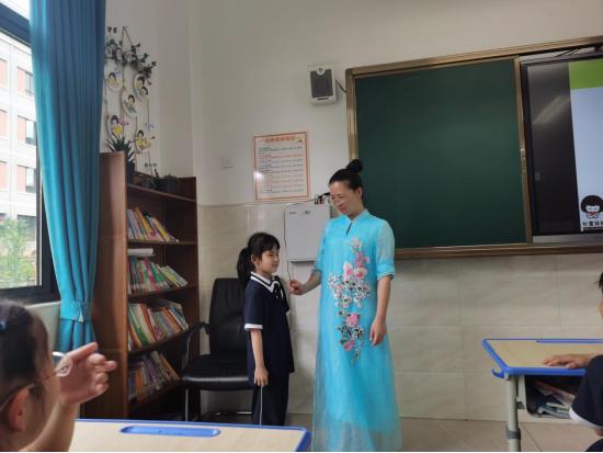 (志愿讲师谢青青)▲2021年6月18日,"女童保护"公益课程走进泰顺县仕