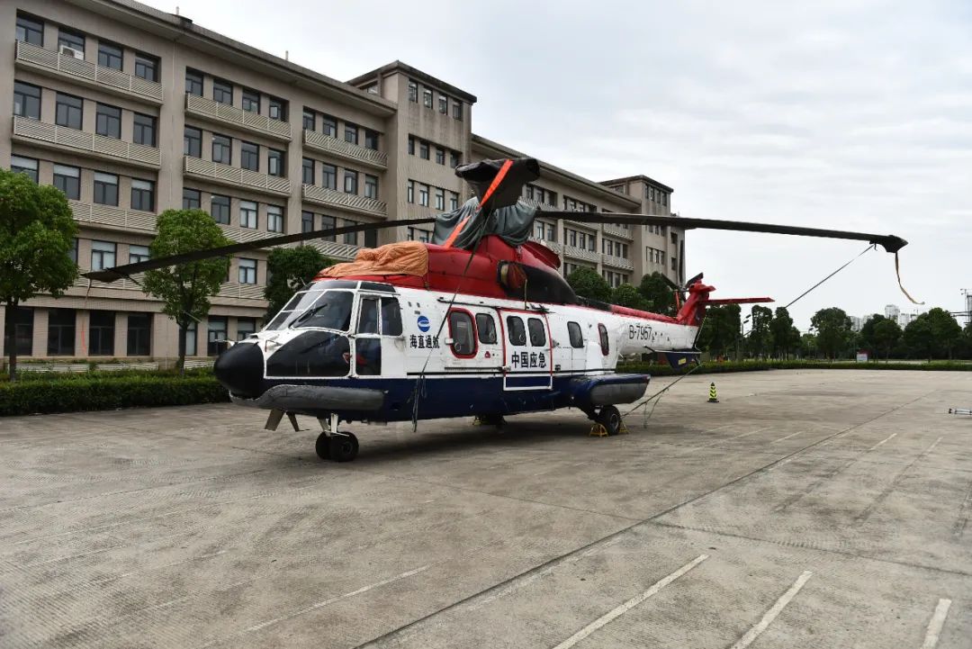 全国首个专业应急救援力量直升机救生培训班在中国安能武汉救援基地