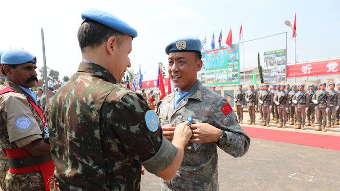 中国维和部队官兵被授予联合国和平勋章