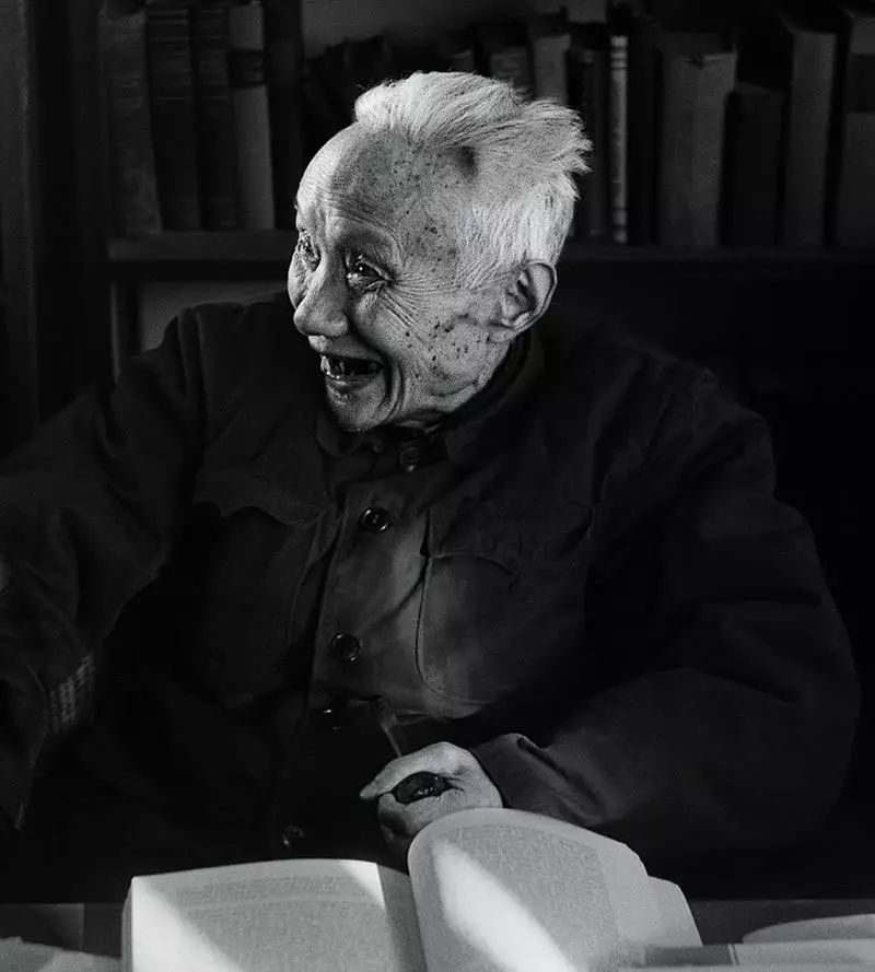 朱光潜先生(1897-1986)中国现代美学家读书原为自己受用,多读不能算是