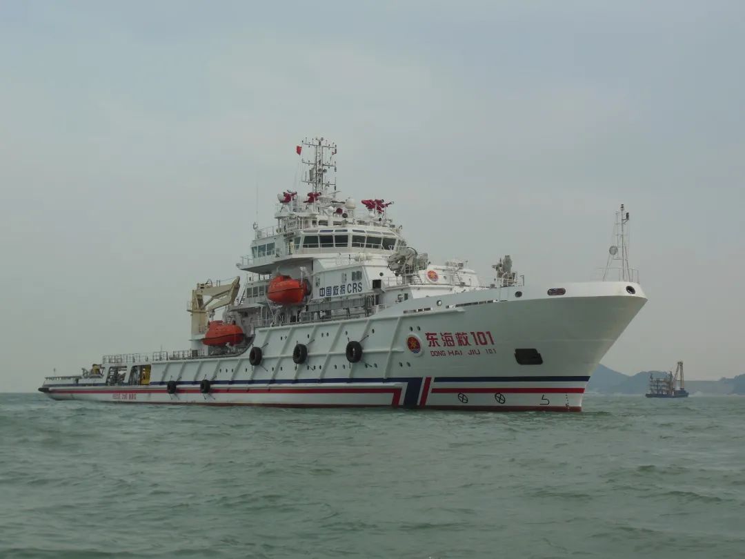 船队"东海救101"轮圆满完成大国重器"三峡如东海上换流站"实战训练