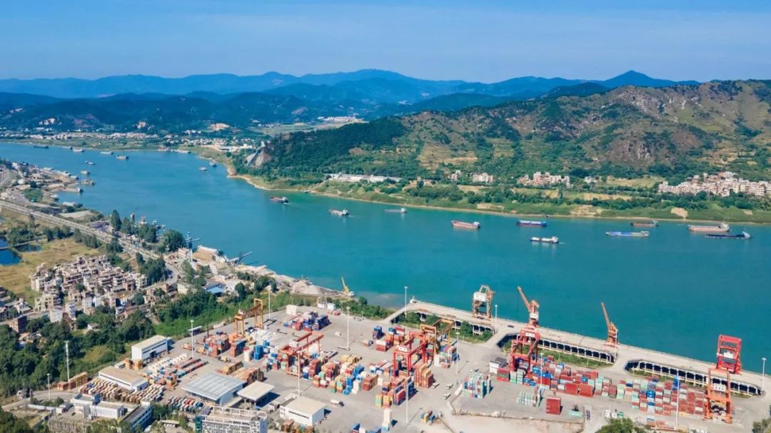 建设美丽圩镇六都镇统合六大要素聚力打造蝶变江滨新城