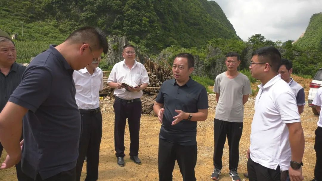 杨坚带队调研指导我县重点项目建设工作