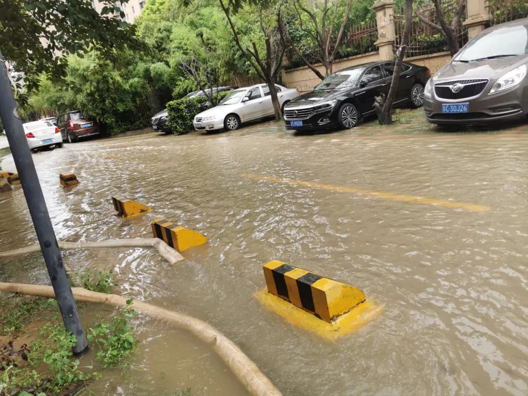地下室积水2米深徐州一小区暴雨后被泡了