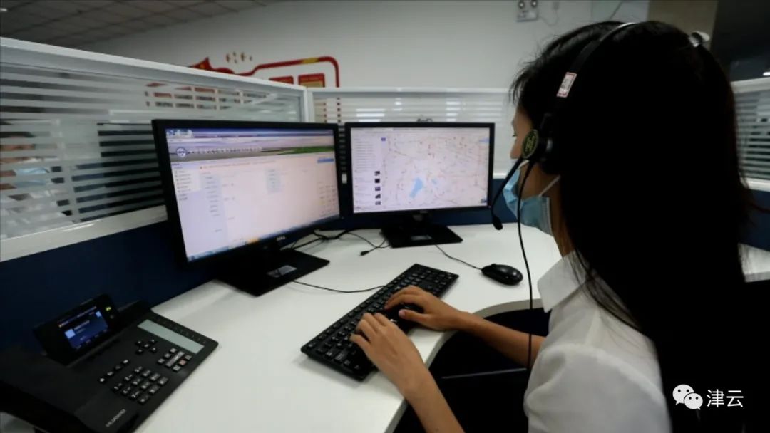 实现中国梦必须坚定不移地走中国道路_高圆圆夏雨