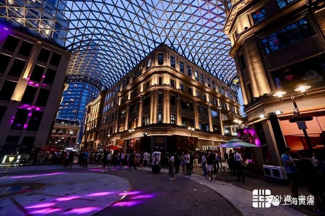 据了解,外滩中央广场项目以"商业 旅游 文化的生活时尚秀"作为功能