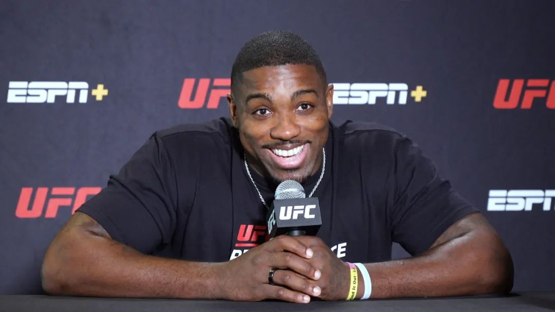 38岁的沃尔特·哈里斯,依旧被ufc观众们拥戴