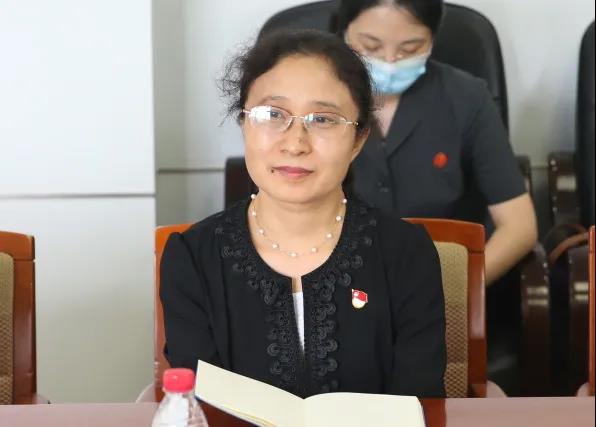 中国政法大学党委副书记王立艳讲话致辞.