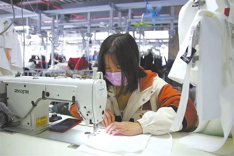 县市区头条│于都聚力推进纺织服装产业高质量发展_澎湃号·媒体_澎湃新闻-The Paper